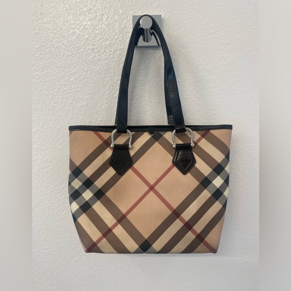Authentic Burberry tote shoulder bag - Picture 1 of 9